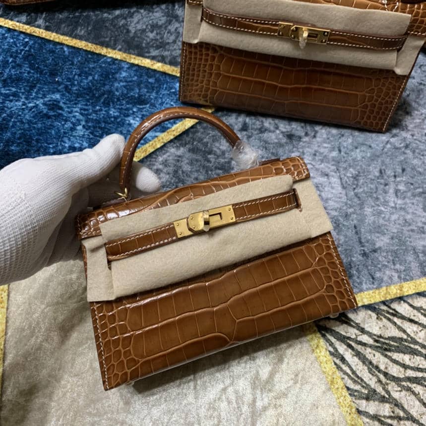 Kelly Crocodile-Embossed Cow Leather-16